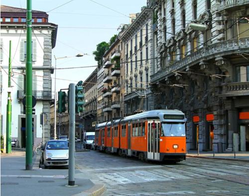 95aaab0b643948ea26a4389ffe636b07.jpg jiaotong3.jpg