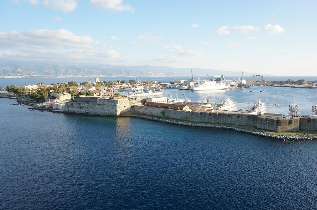 efabe9bdbbd4dc8a1b2f268533713bea.jpg 4444.jpg