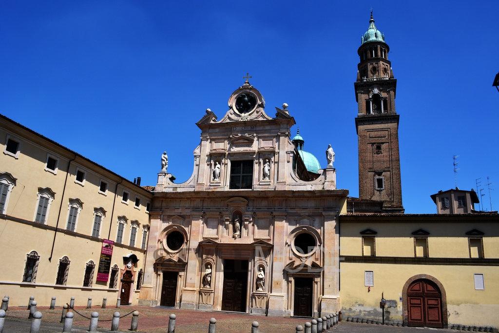 e01d18cb21e64c6fb6a06c39f17722e5.jpg 4444.jpg