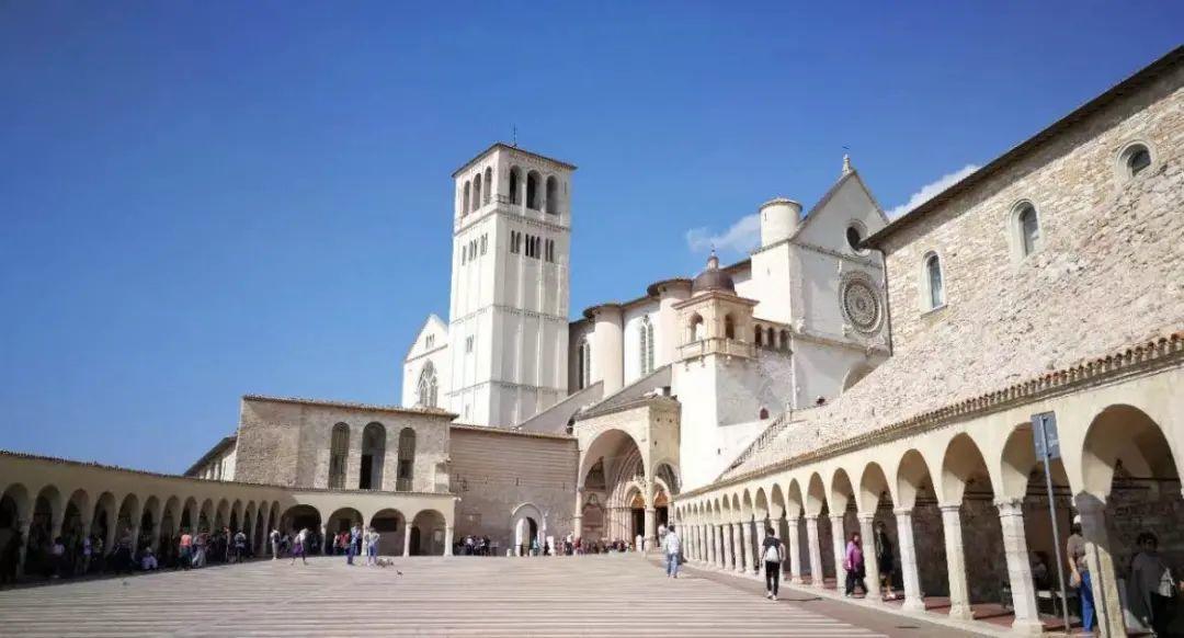 dc23fce0b786f20f9043813f5e6fdc19.jpg 3333.jpg